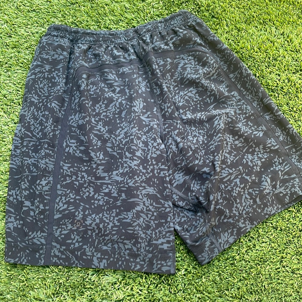 Lululemon Pace Breaker 9” Shorts With Liner